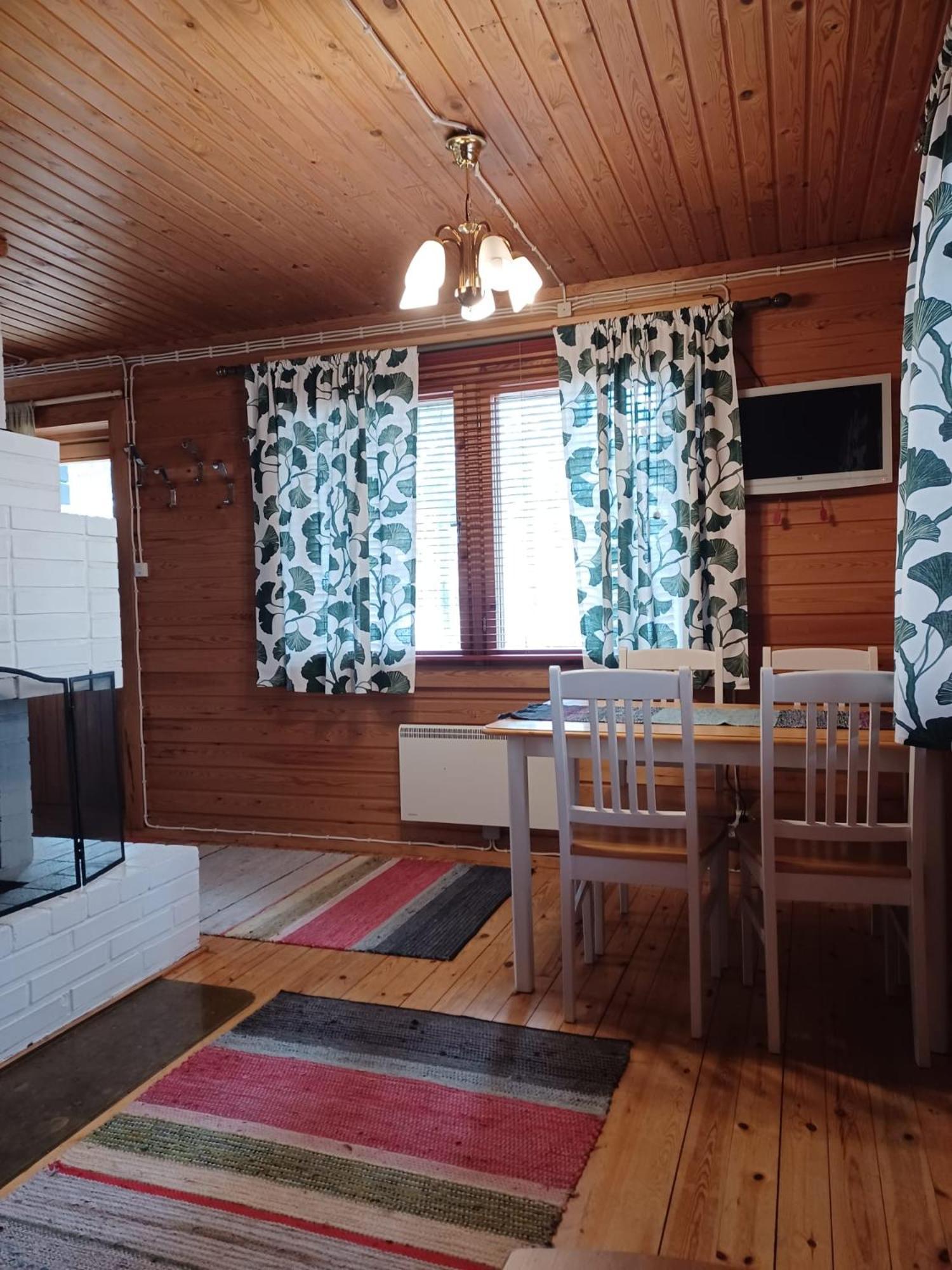 Accommodation And Fishing Vonkale Aanekoski Ruang foto